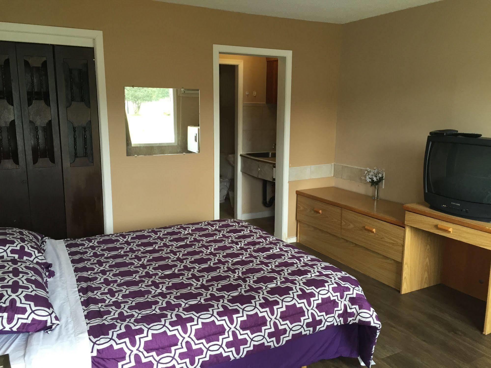 Travellers Rest Motel Salmon Arm Εξωτερικό φωτογραφία
